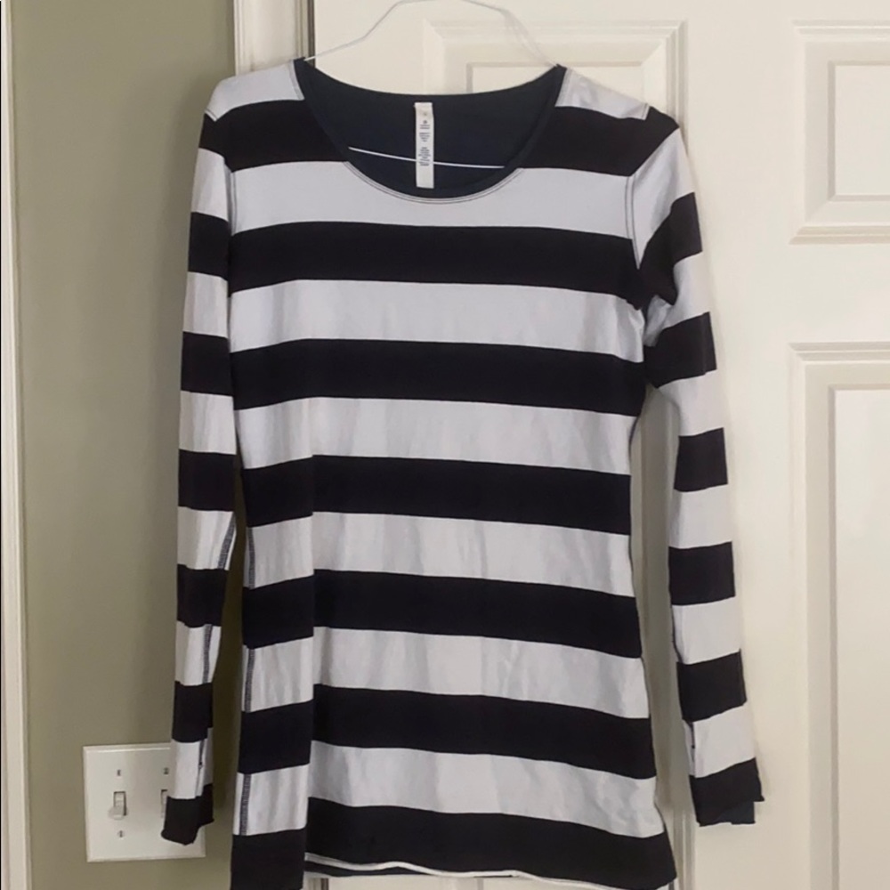 Lululemon reversible long shirt